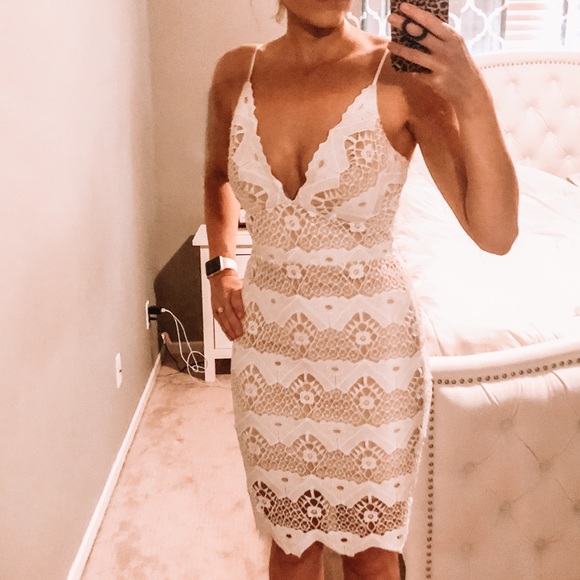 Lulus Dresses & Skirts - Lulu’s White Chrochet Lace Dress